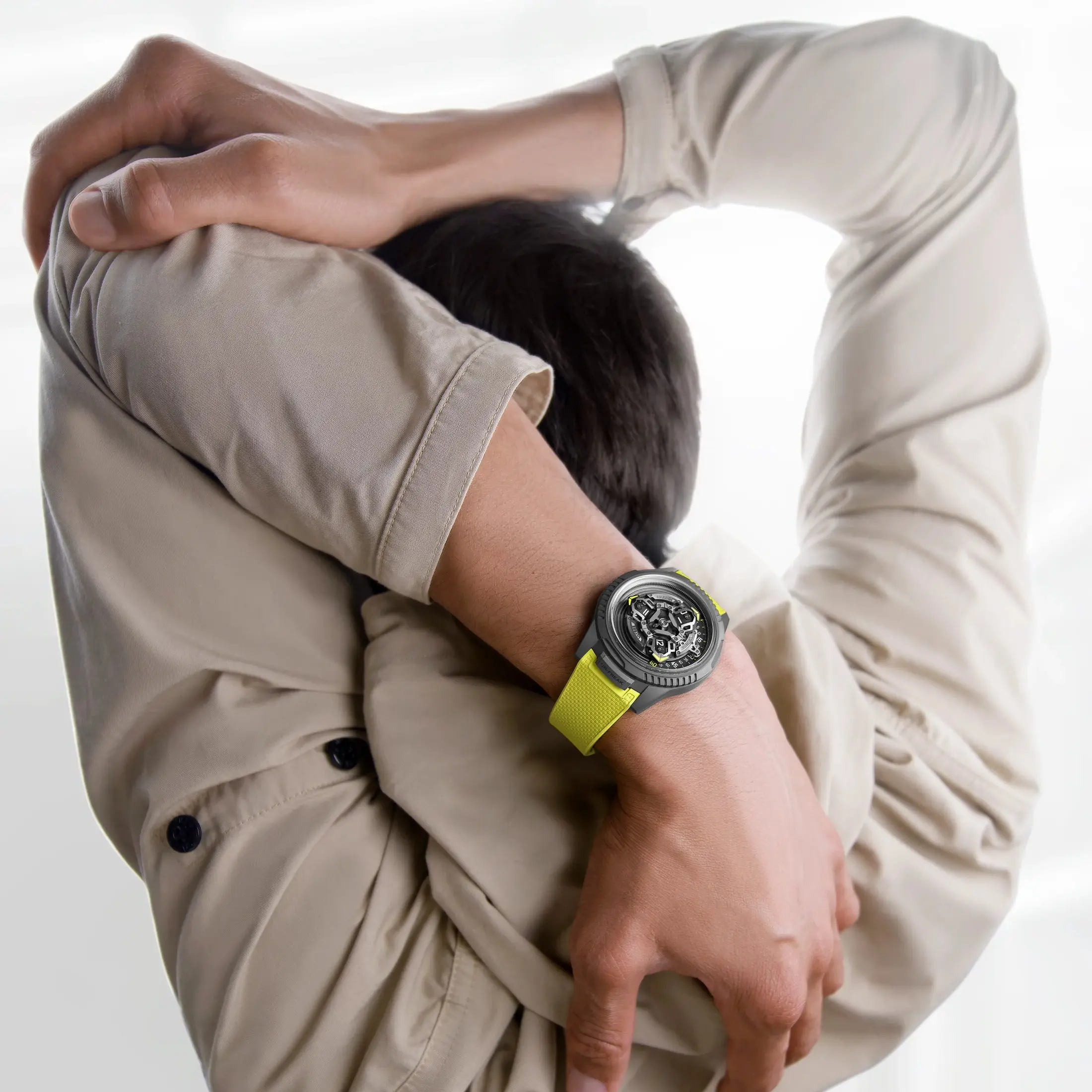 UR-FREAK 2413-500LE-2A-UR/3B watch photo gallery - 3